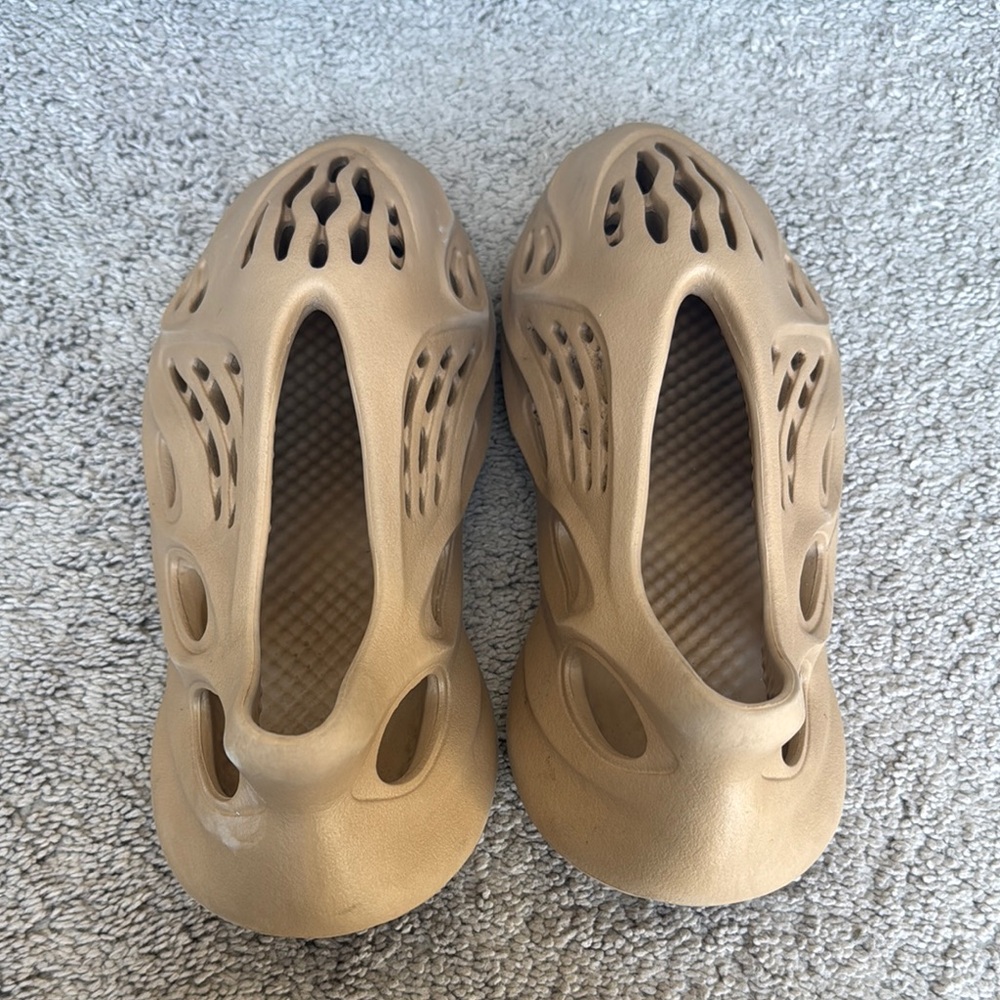 Tan YEEZY foam runners